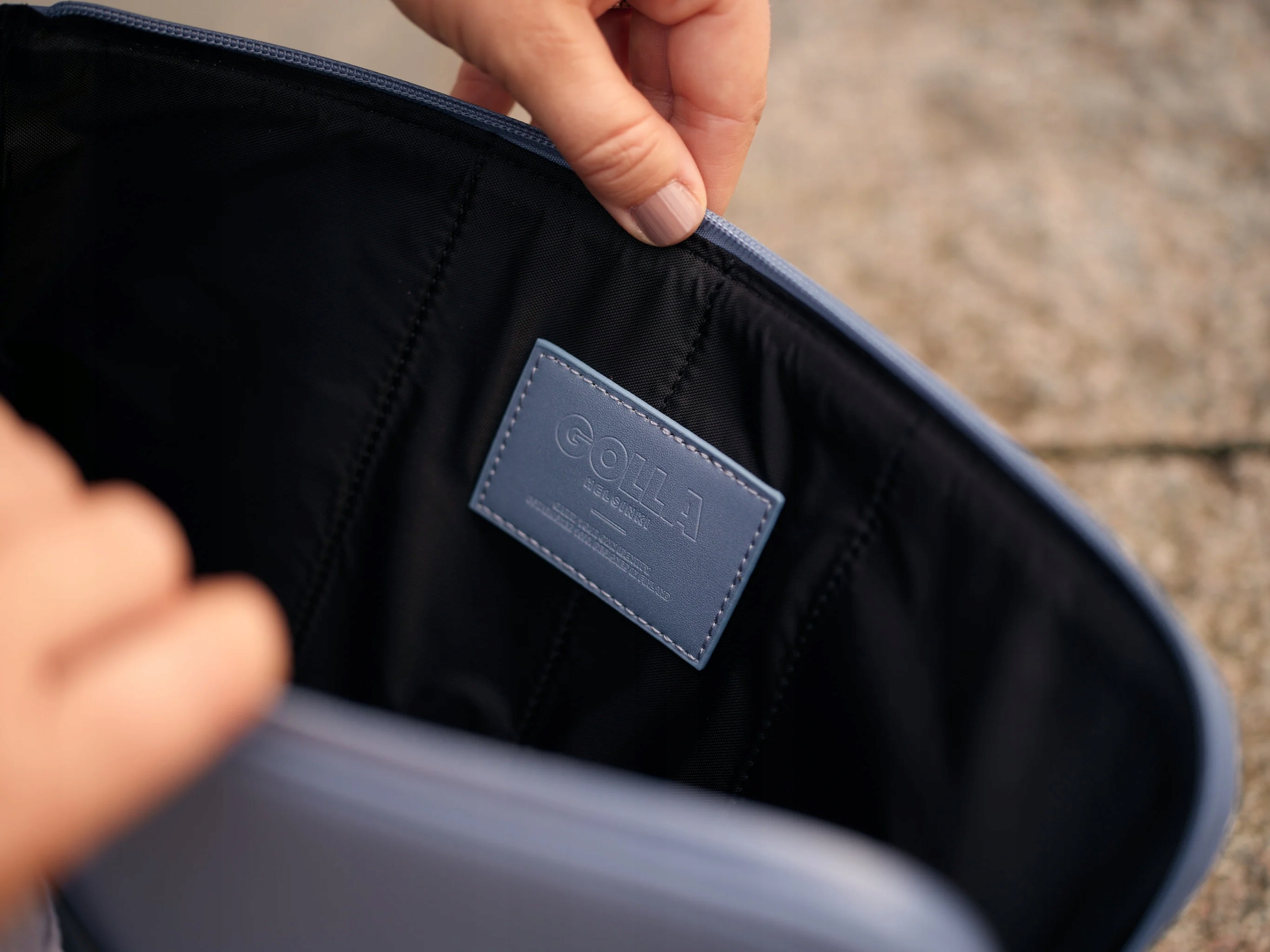 Dwie kieszenie – Praktyczne rozwiązanie na akcesoria