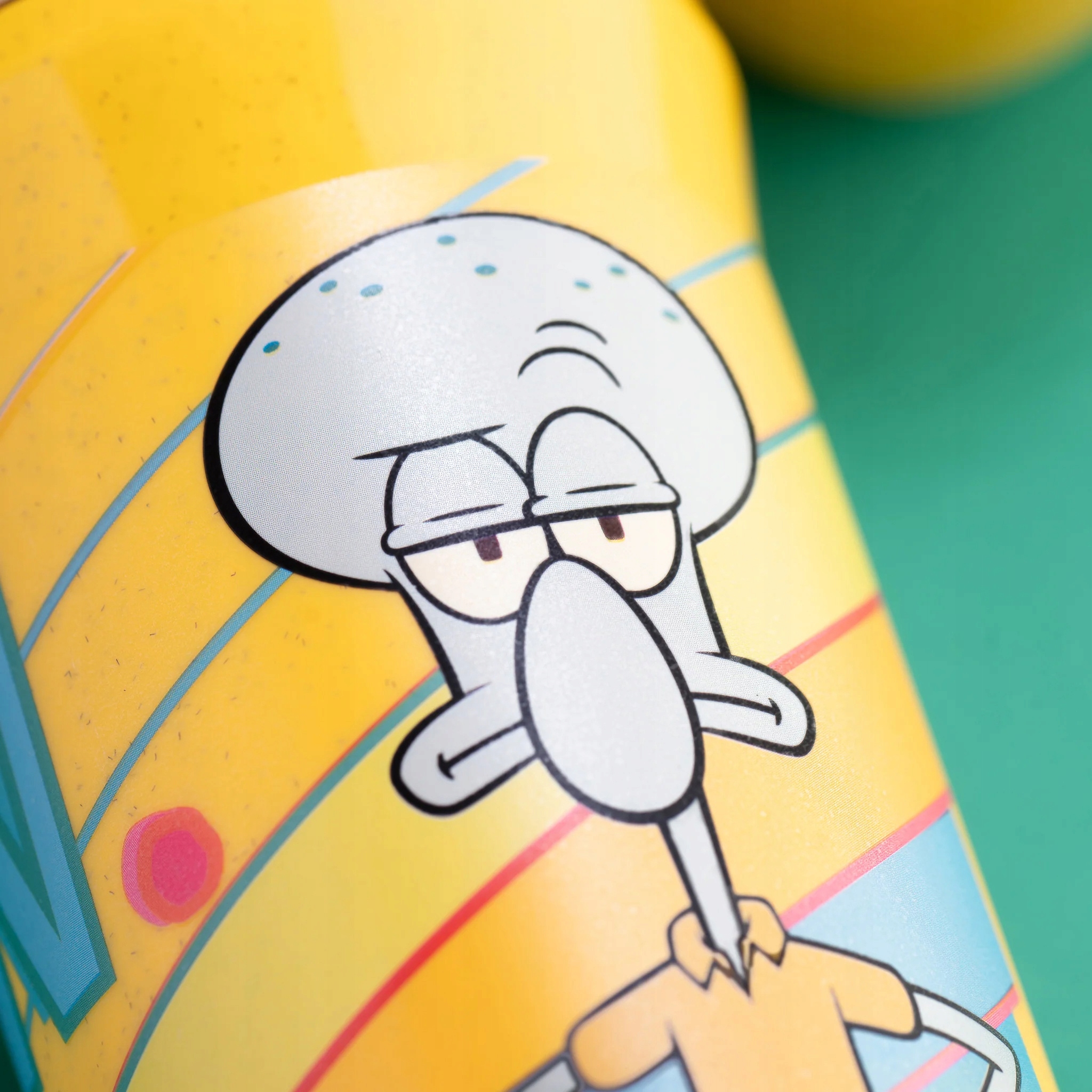 Kolorowy motyw SpongeBob – Radość w codziennych aktywnościach