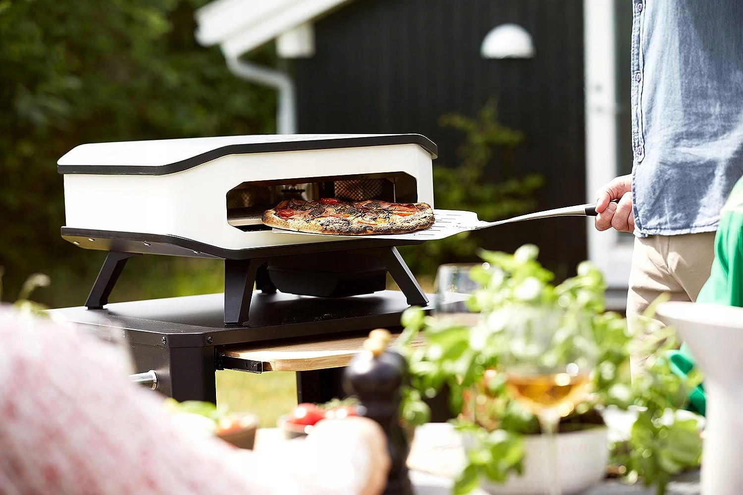 Wszechstronność pieczenia: pizza, chleb, warzywa i mięso