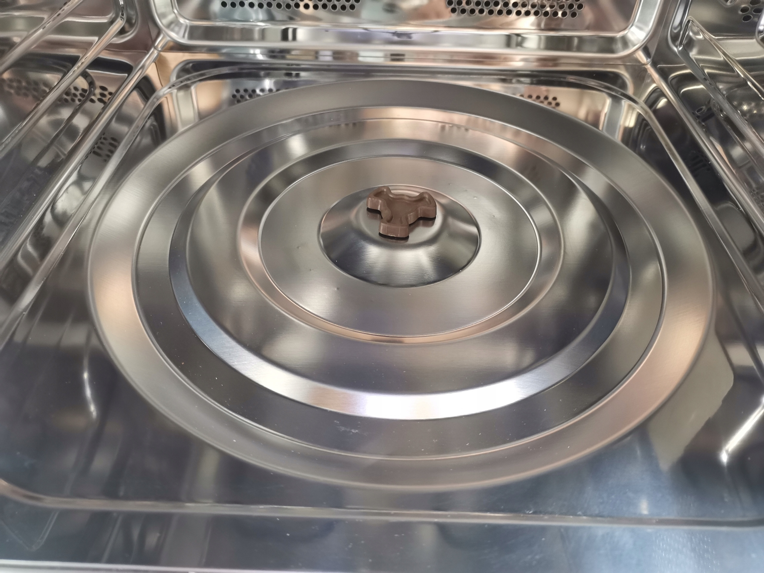 Wnętrze ze stali nierdzewnej – Trwałość i łatwość w czyszczeniu