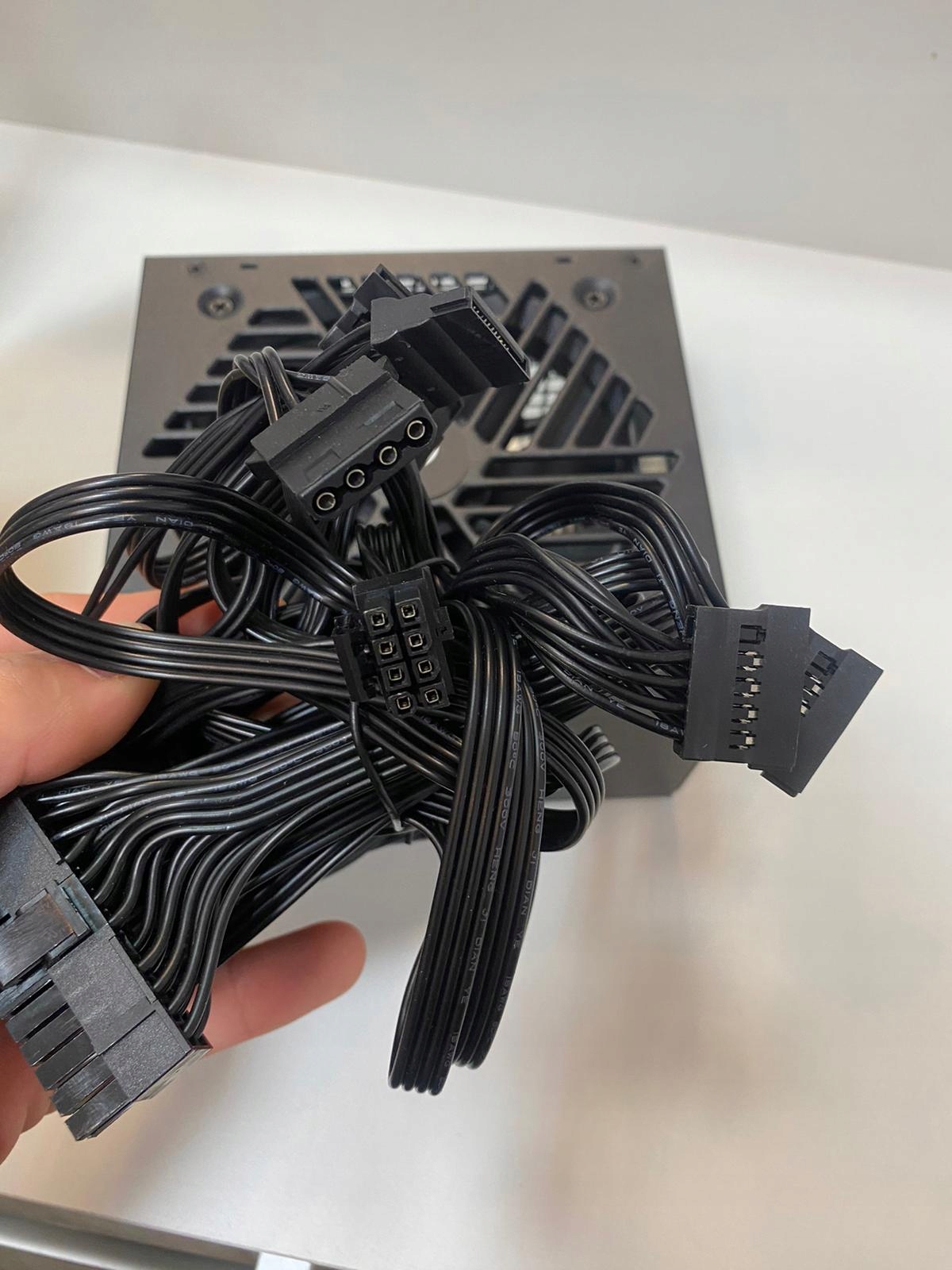 Wysoka efektywność energetyczna – Certyfikat 80 PLUS Gold