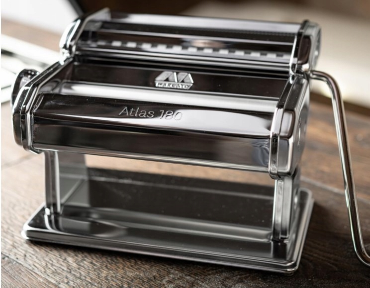 Regulacja grubości ciasta – 10 zakresów od 0,8 do 4 mm