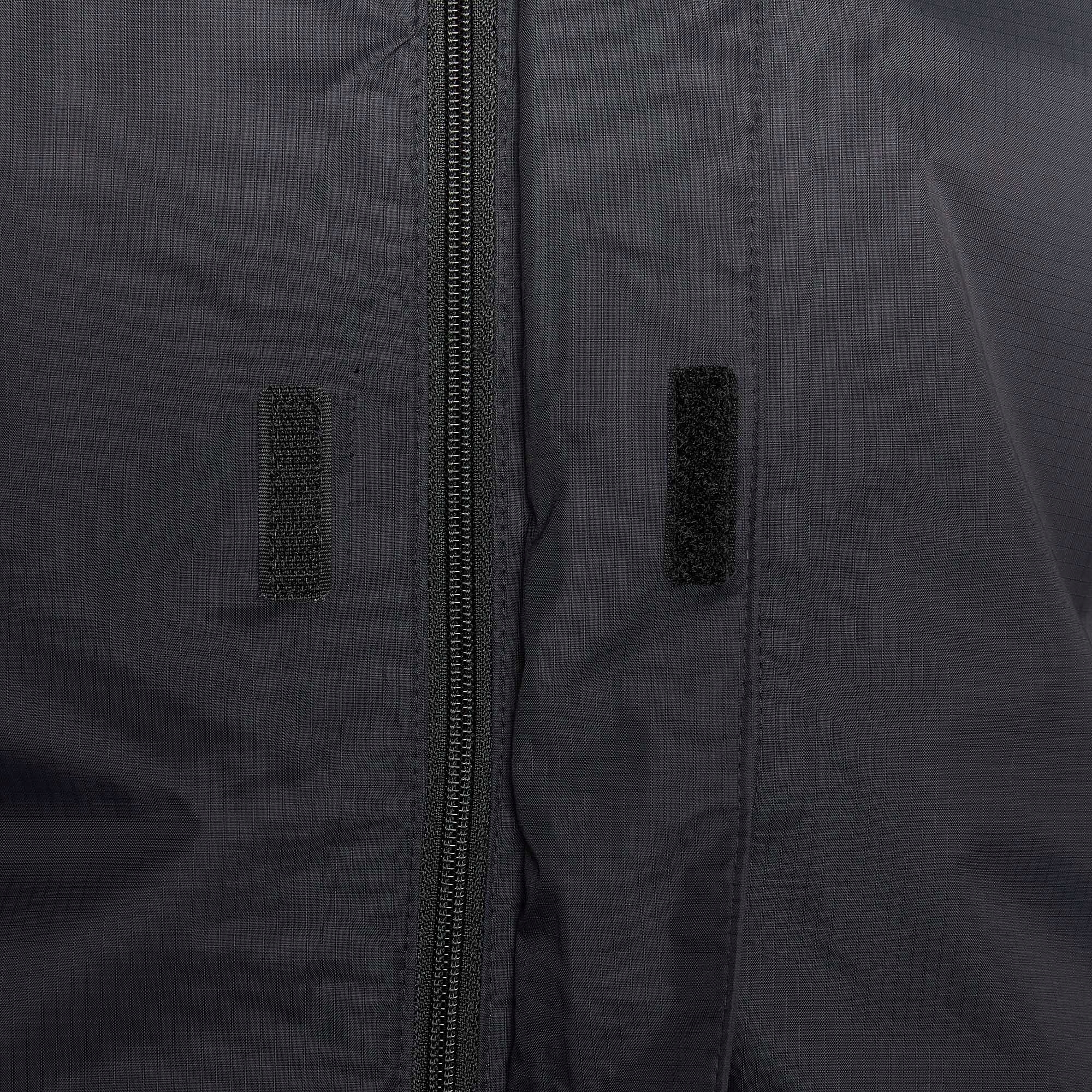 Materiały i technologie – Wykonana z nylonu z recyklingu* z zastosowaniem Omni-Tech™*