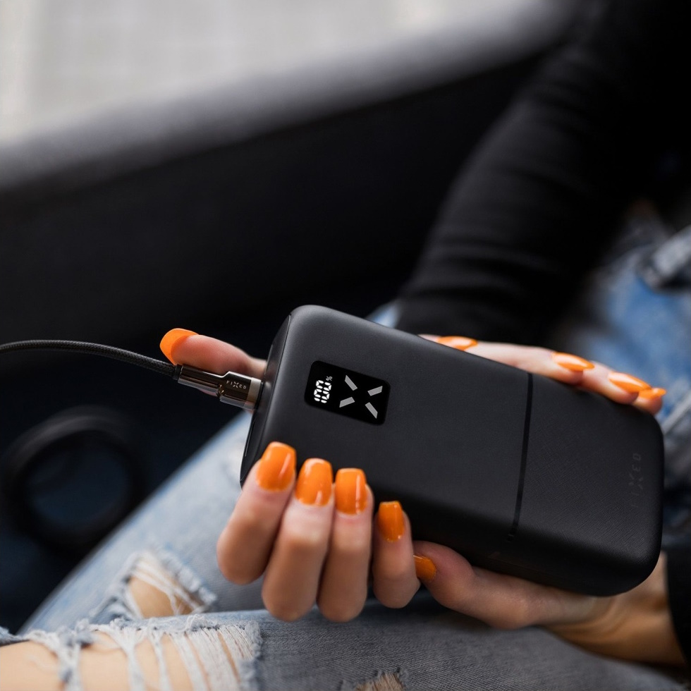Wiele portów ładowania – Uniwersalność z USB-A i USB-C