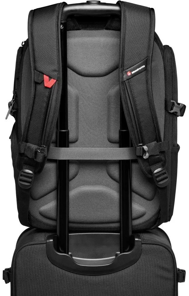 Dedykowane kieszenie – Miejsce na laptopa i akcesoria