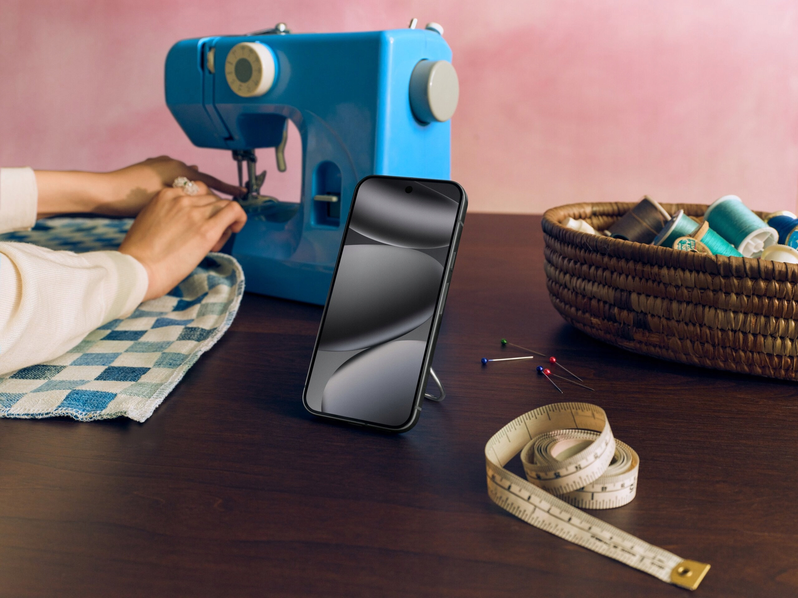 Innowacyjne funkcje aparatu: 50 Mpx + 2x48 Mpx z trybem nocnym