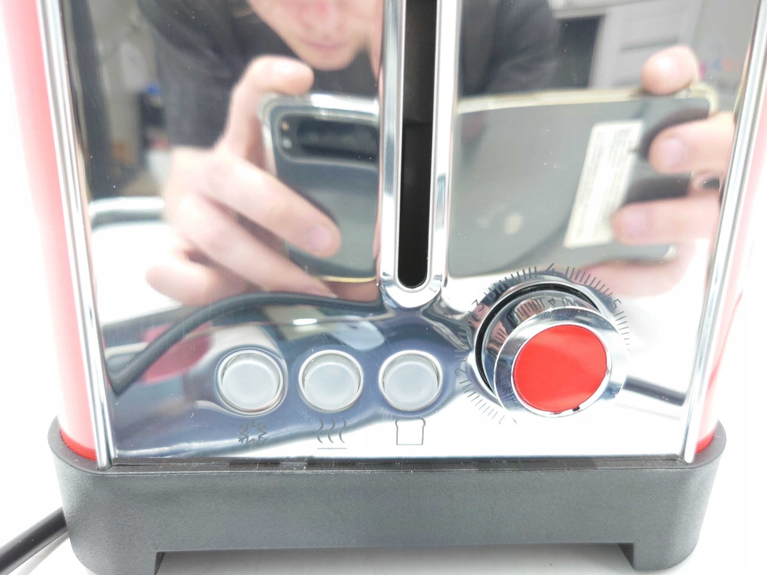 Wydajność i moc 1500 W – Szybkie i równomierne opiekanie