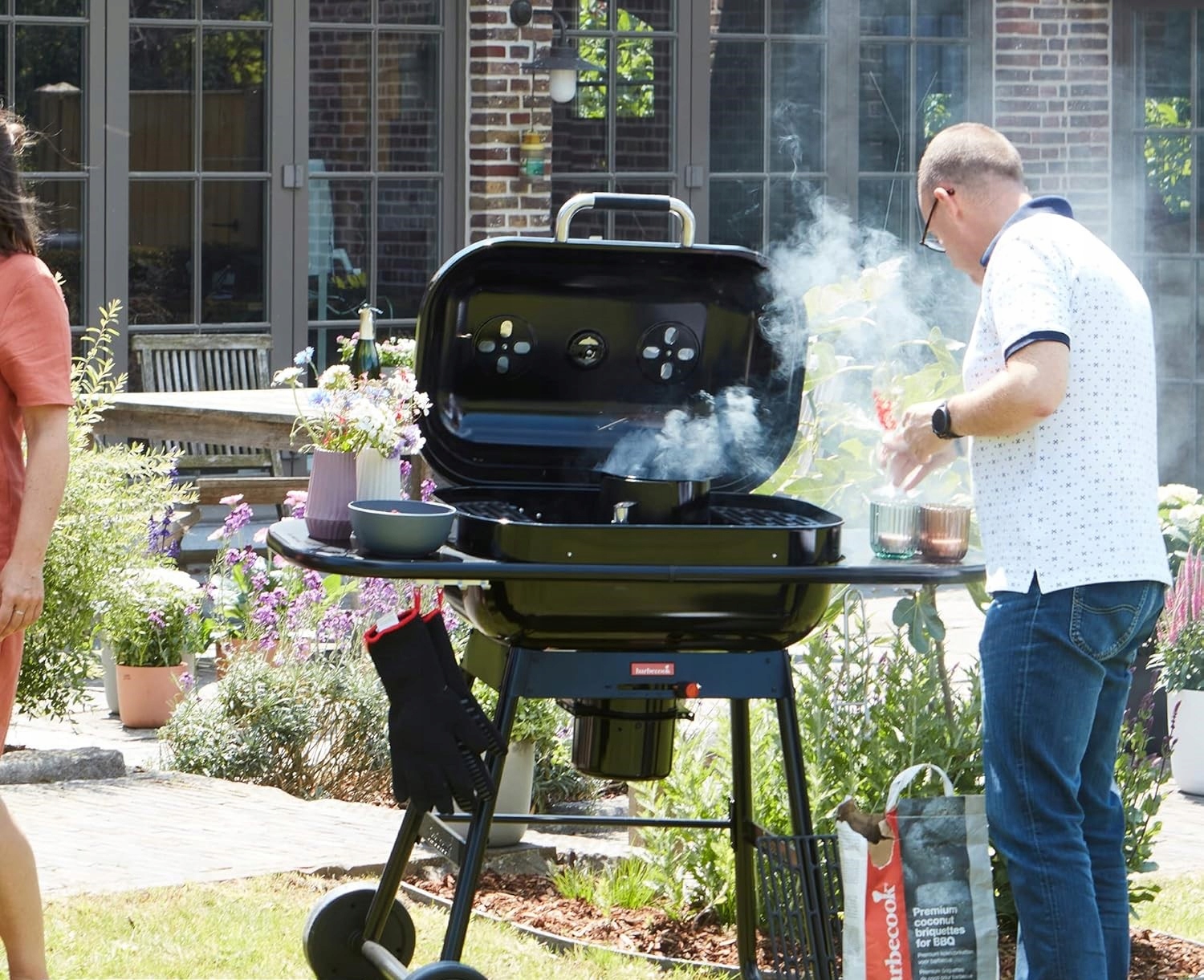 Grill węglowy Barbecook Magnus Premium – Idealny wybór na letnie przyjęcia