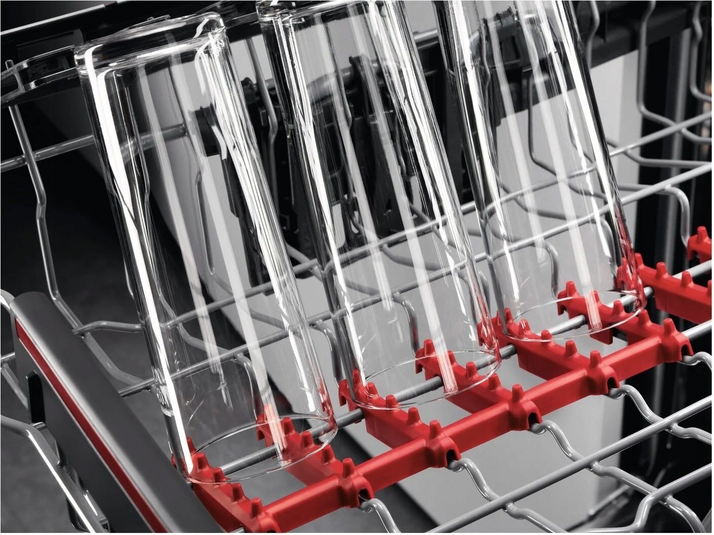 Wysoka pojemność – 9 kompletów naczyń