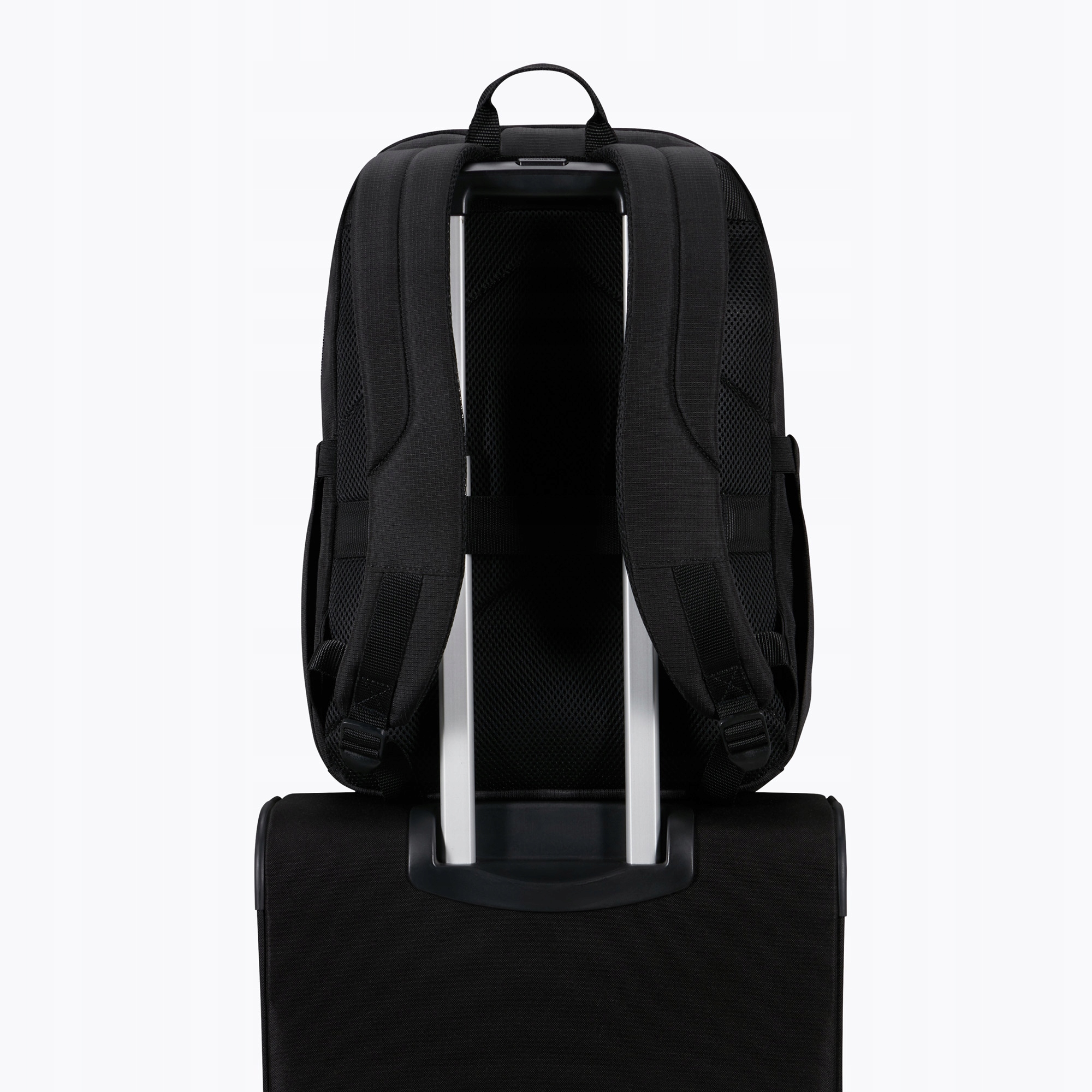 Wygodny Smart-Sleeve do mocowania na walizce