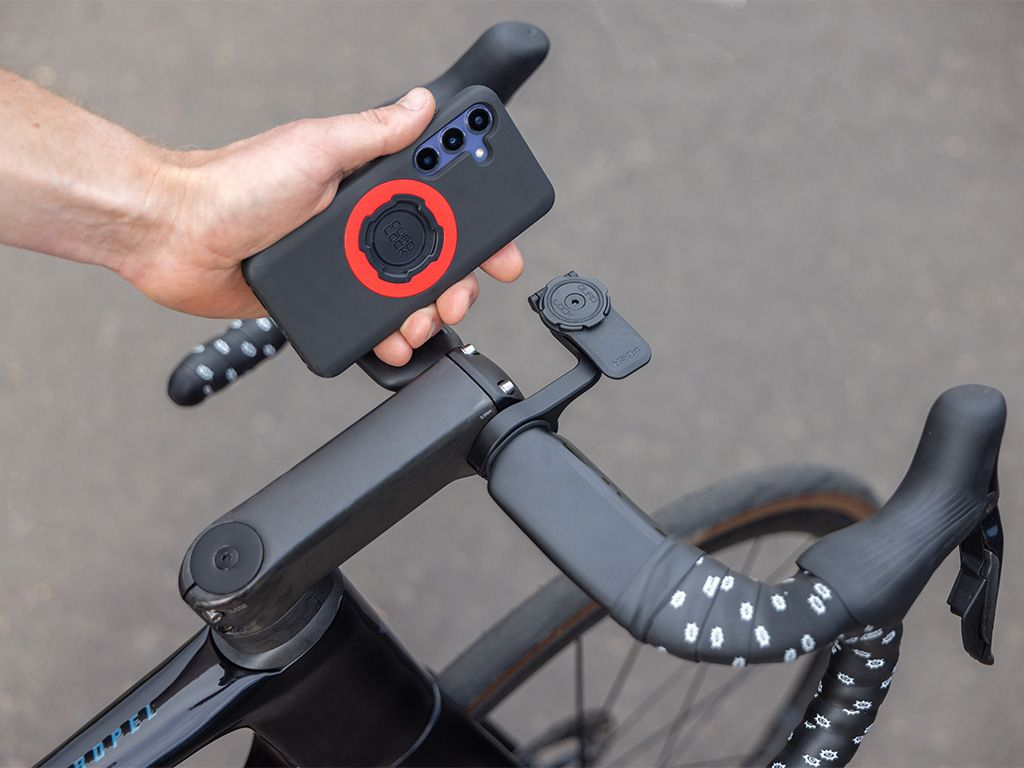 Pewne mocowanie – Bezpieczeństwo Twojego smartfona na rowerze