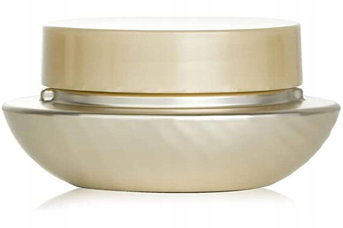 Redukcja zmarszczek i opuchlizny – Odkryj młodszy wygląd