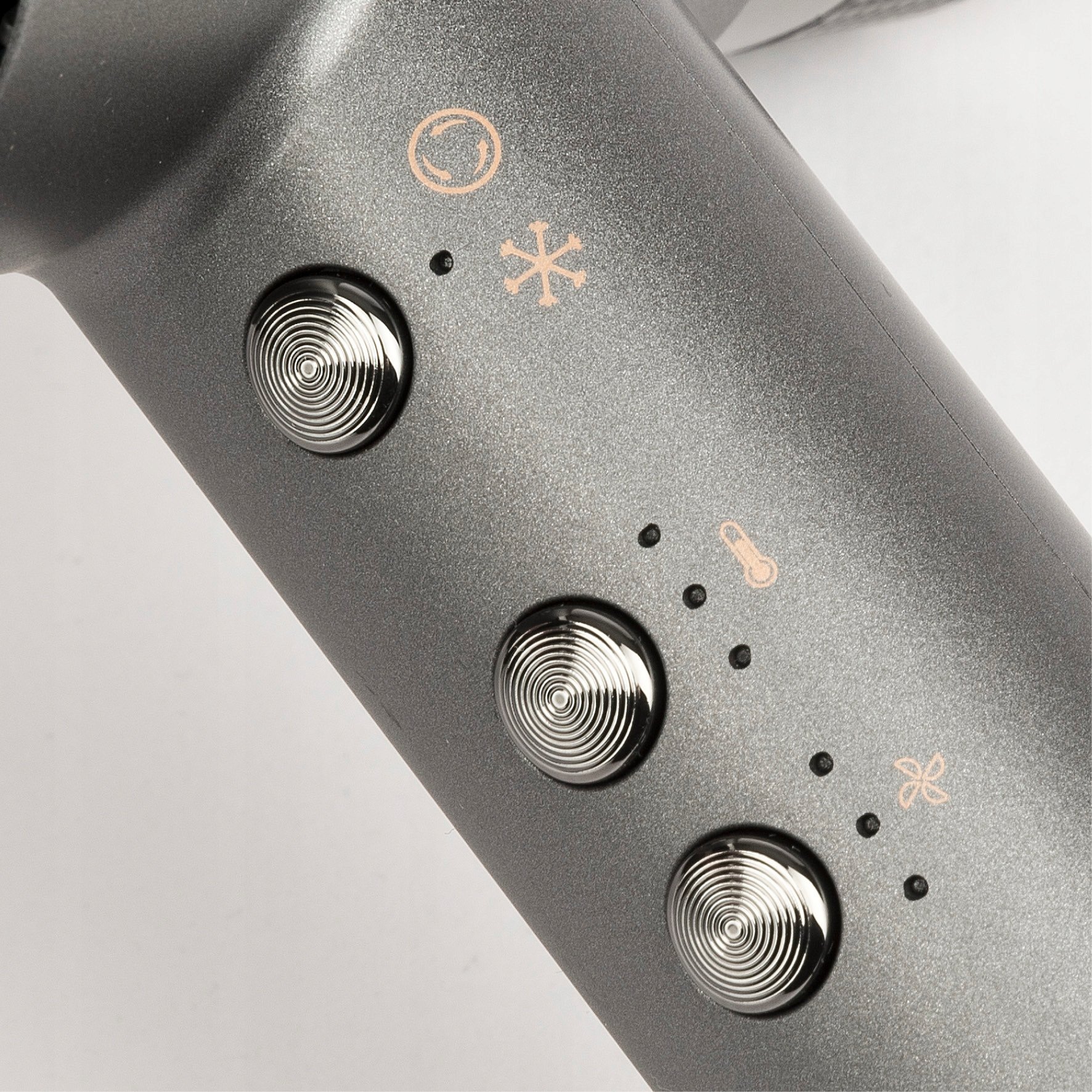 Aktywna funkcja jonizacji dla zdrowych włosów