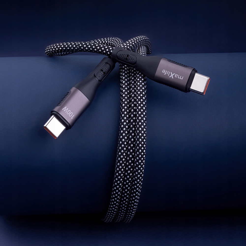 Wytrzymała konstrukcja z nylonowym oplotem