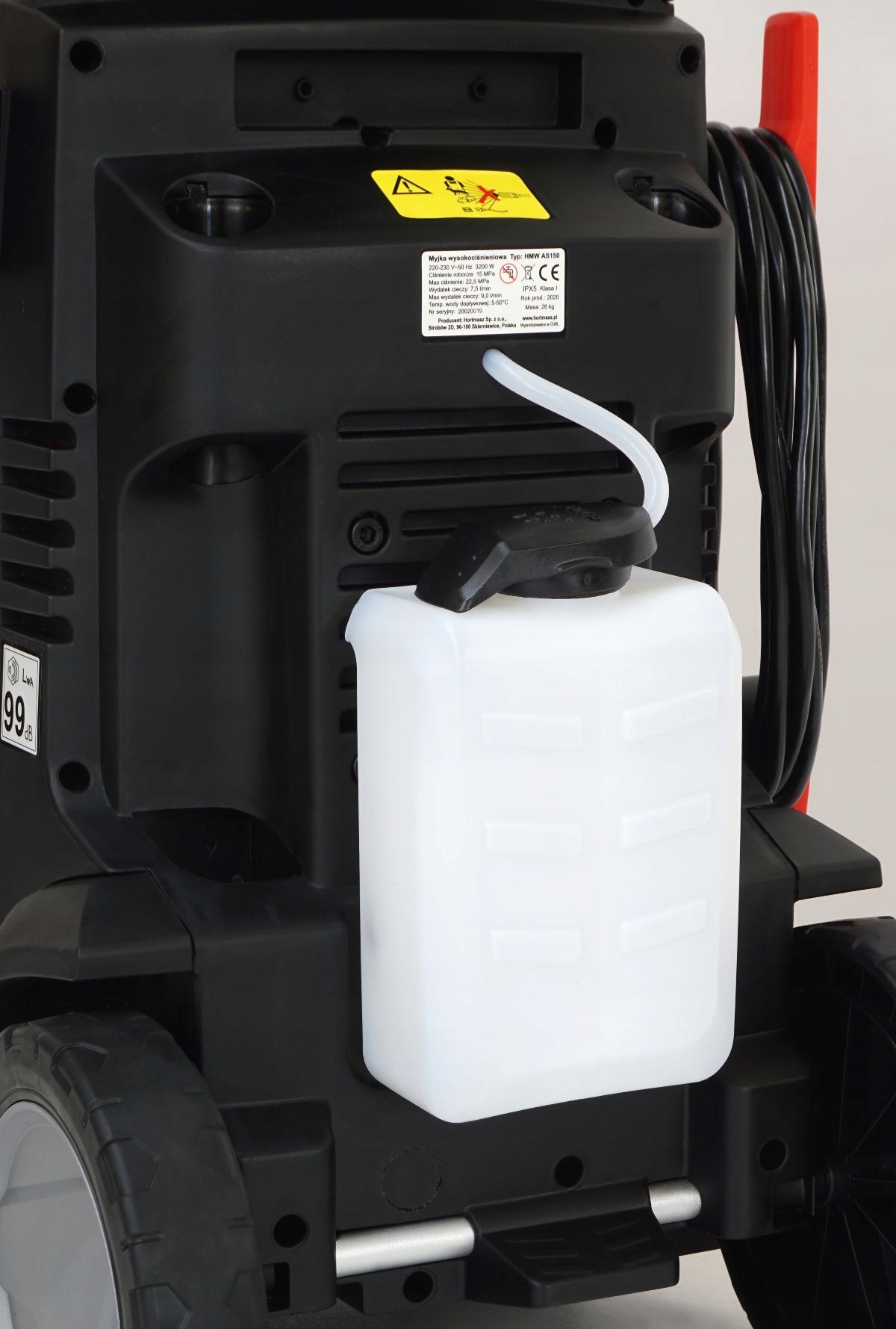 Zintegrowany zbiornik na detergent – efektywne czyszczenie