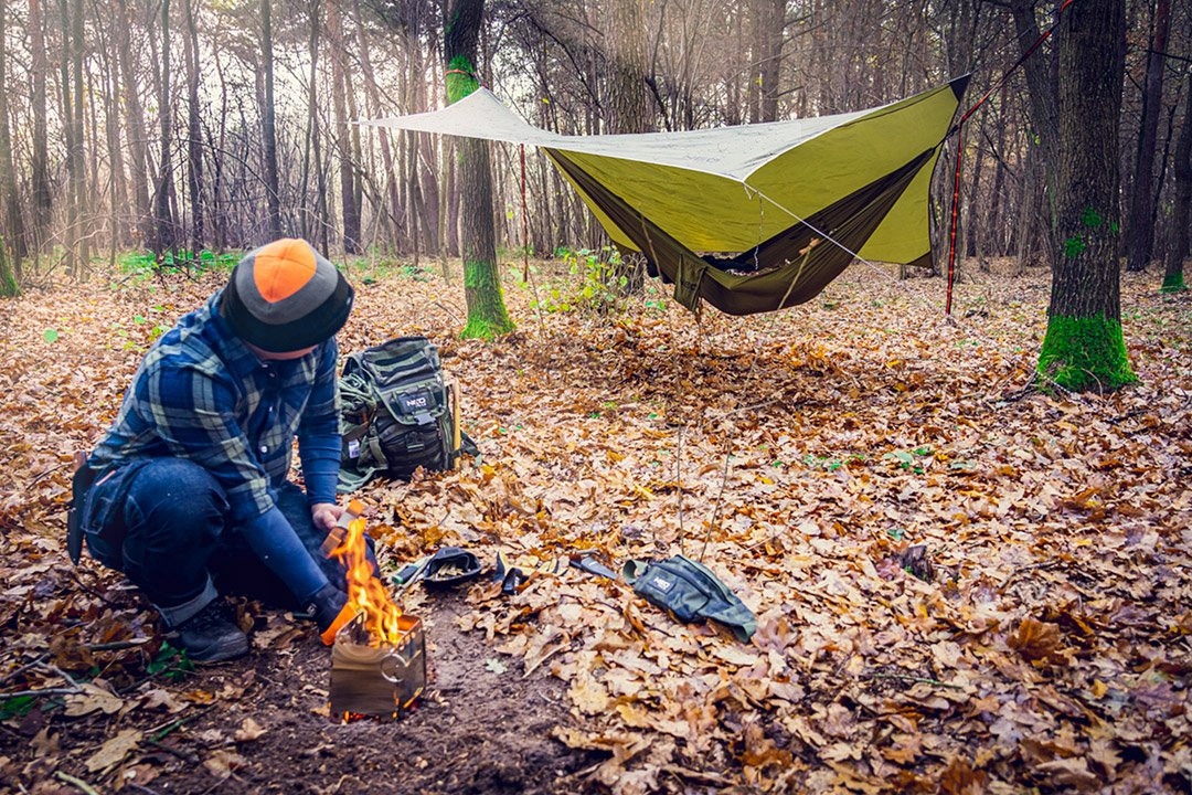 Tarp wodoodporny 360 x 290 cm 210T PU3000 – Idealna ochrona na świeżym powietrzu