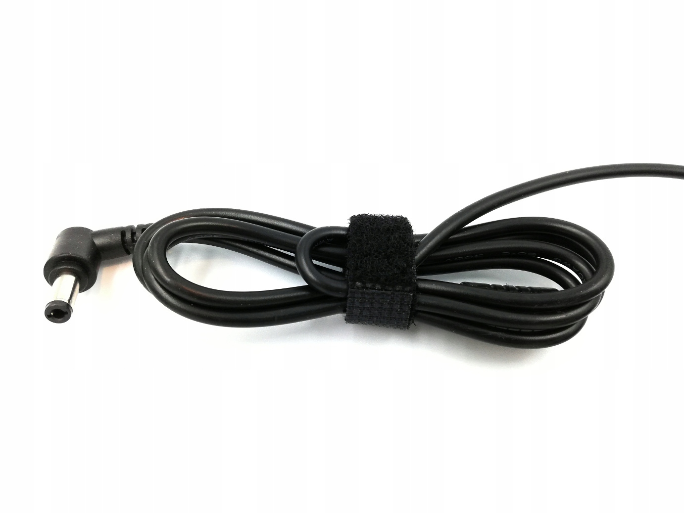 Długi kabel zasilający dla większego komfortu