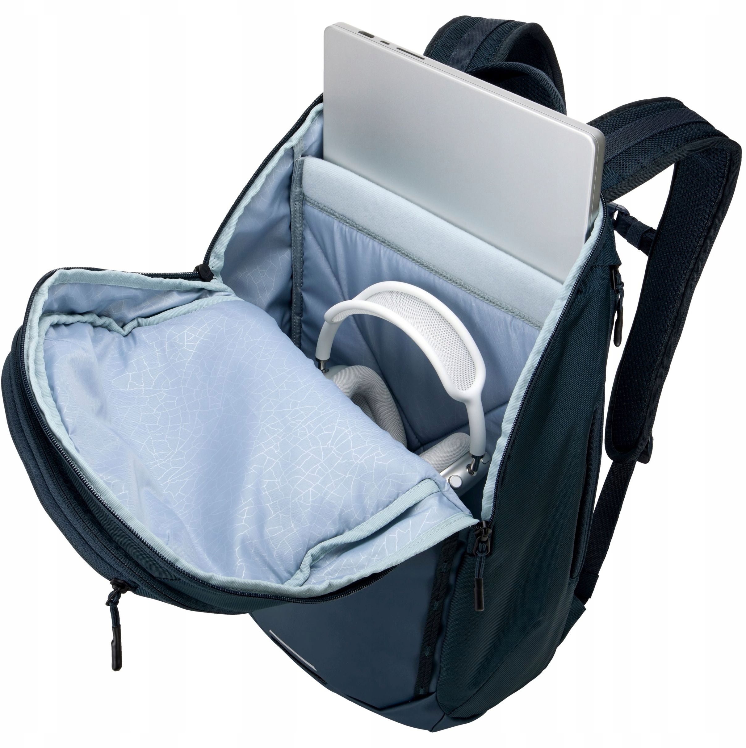 Wymiary plecaka – Wysokość 49,5 cm, szerokość 30 cm, głębokość 21,5 cm