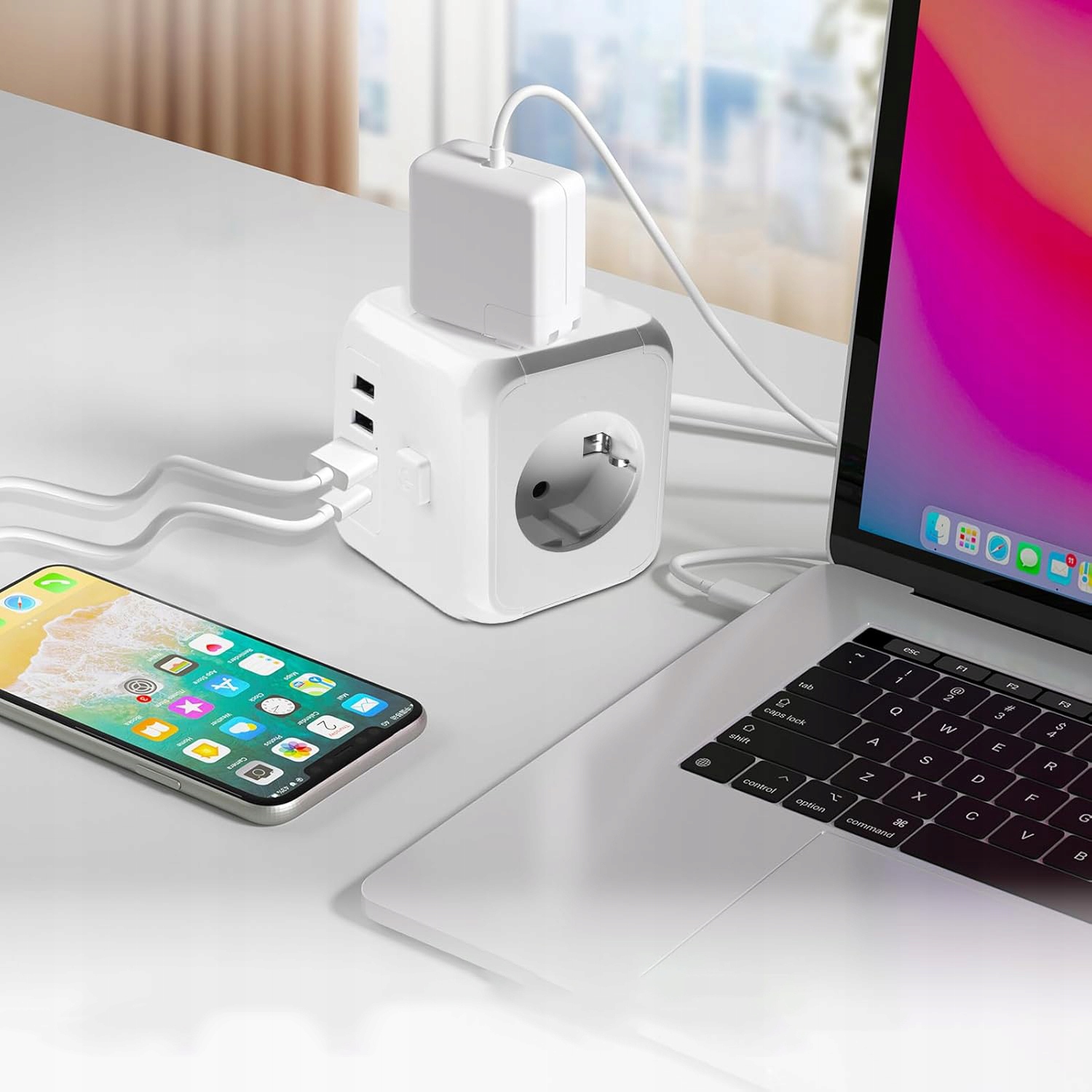 Kompaktowy przedłużacz z ładowarką USB – Zasilaj do 7 urządzeń jednocześnie