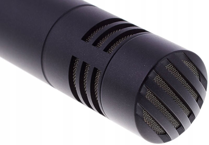 Pozłacane złącze XLR dla lepszej jakości połączenia