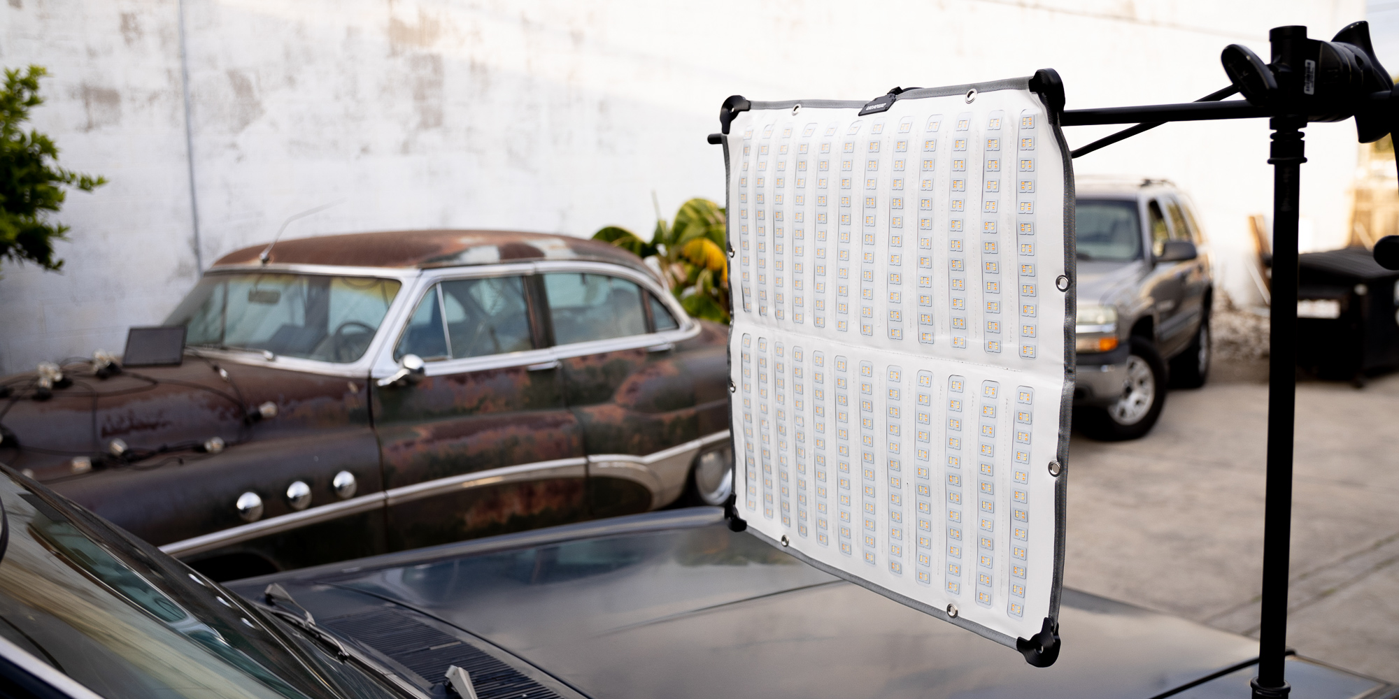 Lampa LED Amaran F22c - V-mount - Wszechstronna i ultramobilna