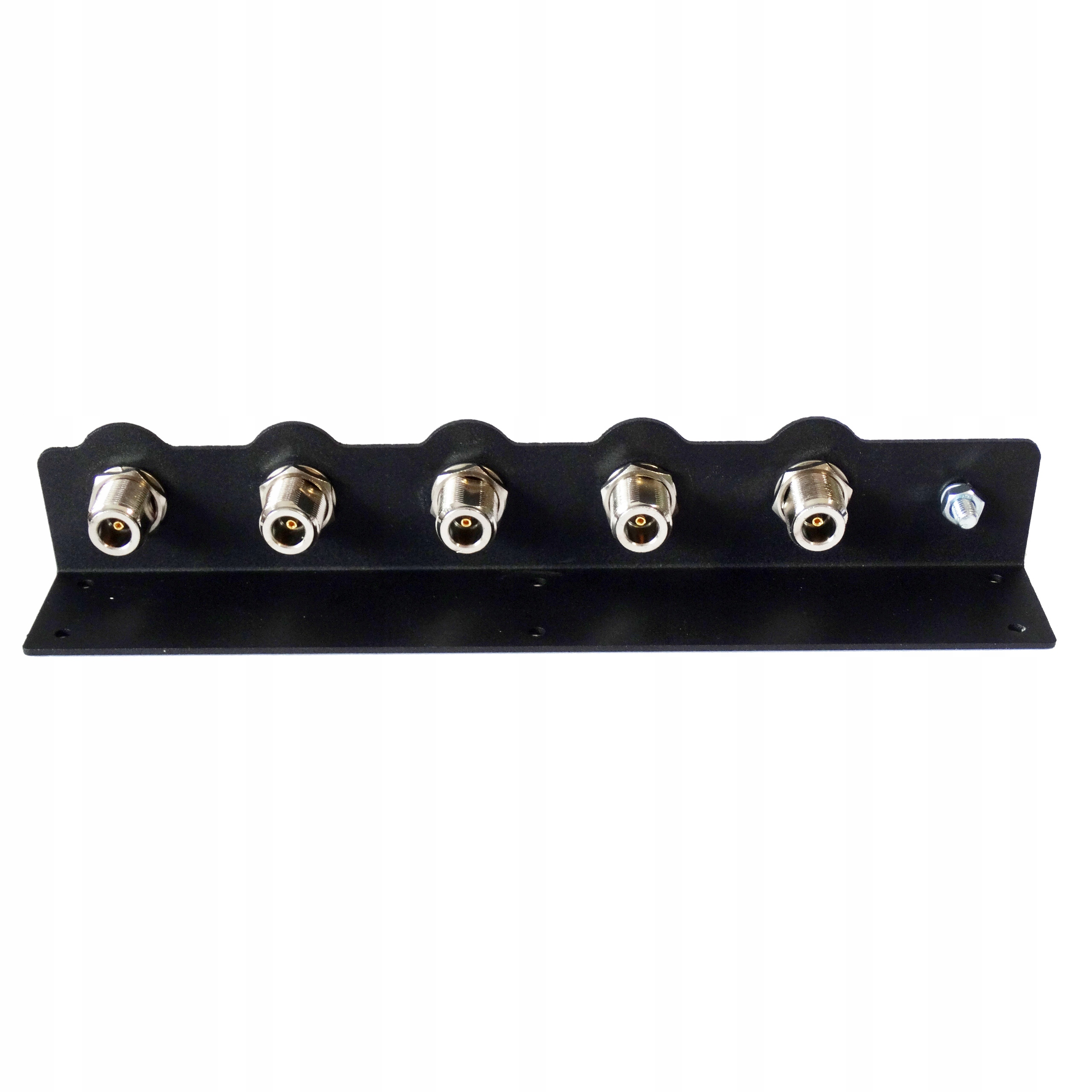Uziemiająca listwa antenowa z na 5 anten z zainstalowanymi 5 beczkami N – Idealne rozwiązanie dla Twojej instalacji antenowej