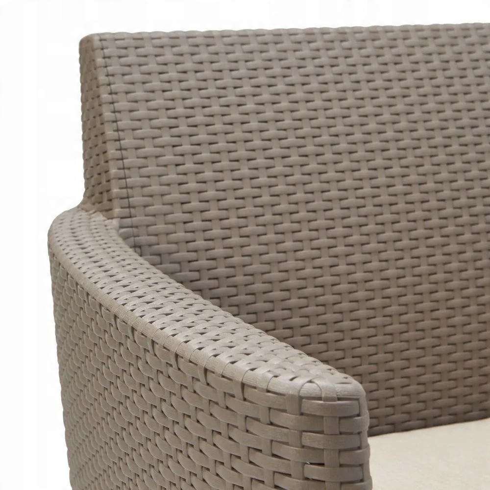 Materiał dominujący: rattan