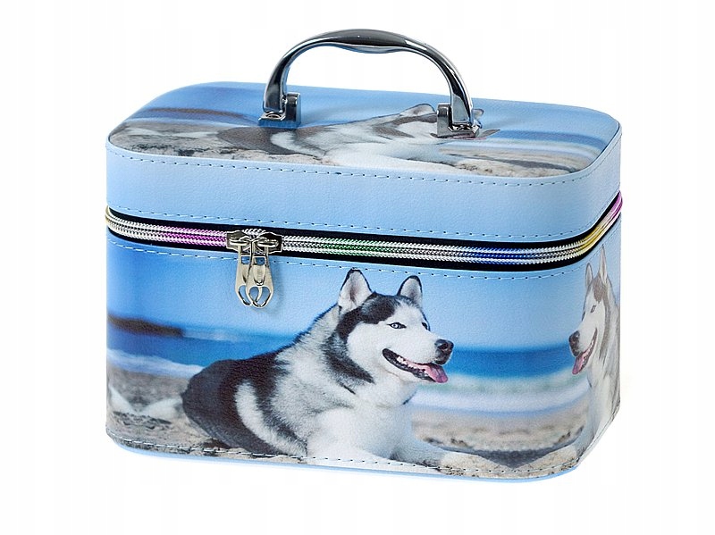 Wygodna konstrukcja z metalową rączką