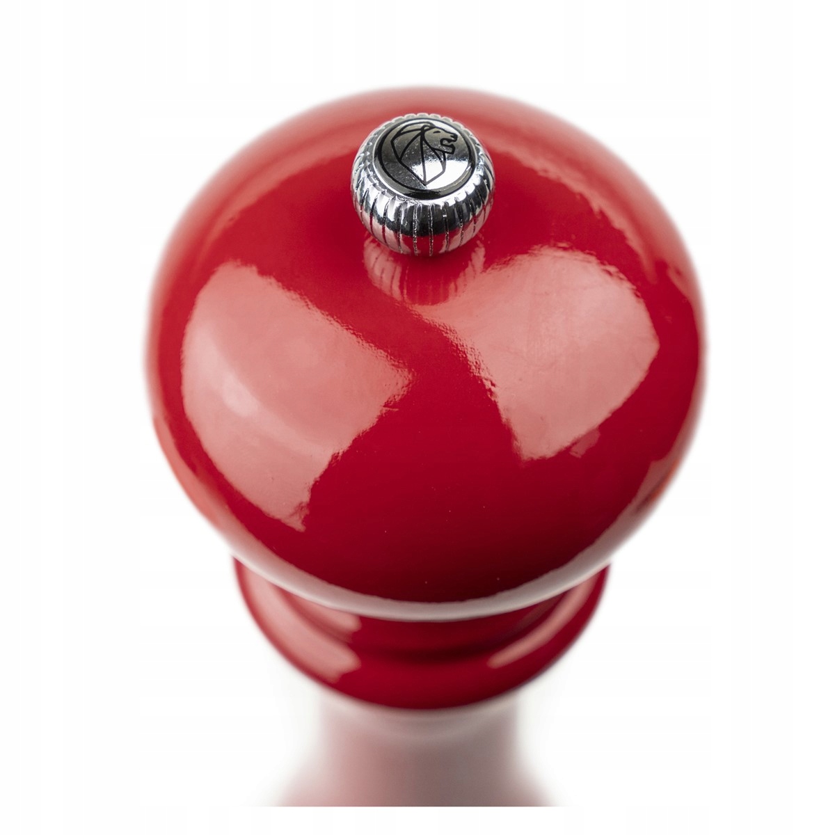 Wysokiej jakości drewno bukowe i intensywny czerwony kolor