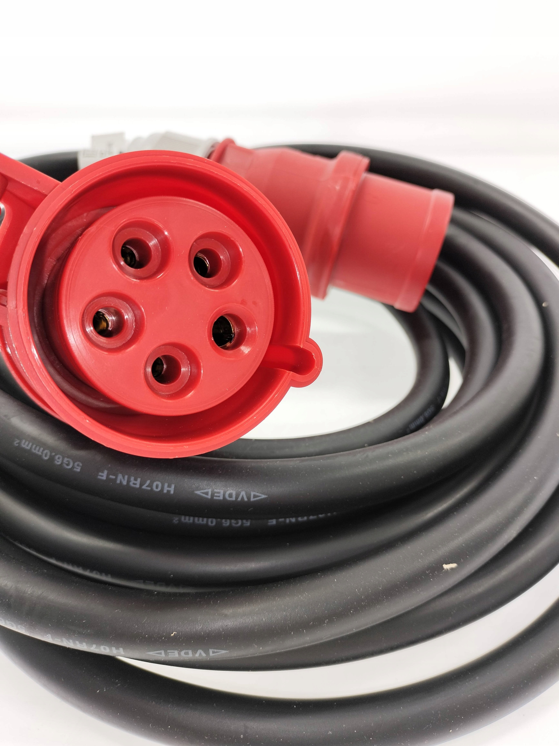 Kolor czarny i czerwony – Estetyka i widoczność w jednym