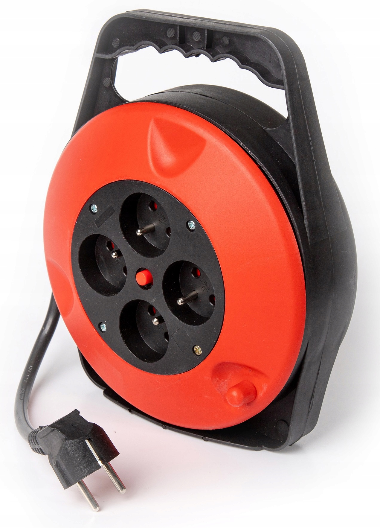 Praktyczność i bezpieczeństwo – 4 gniazda w jednym urządzeniu