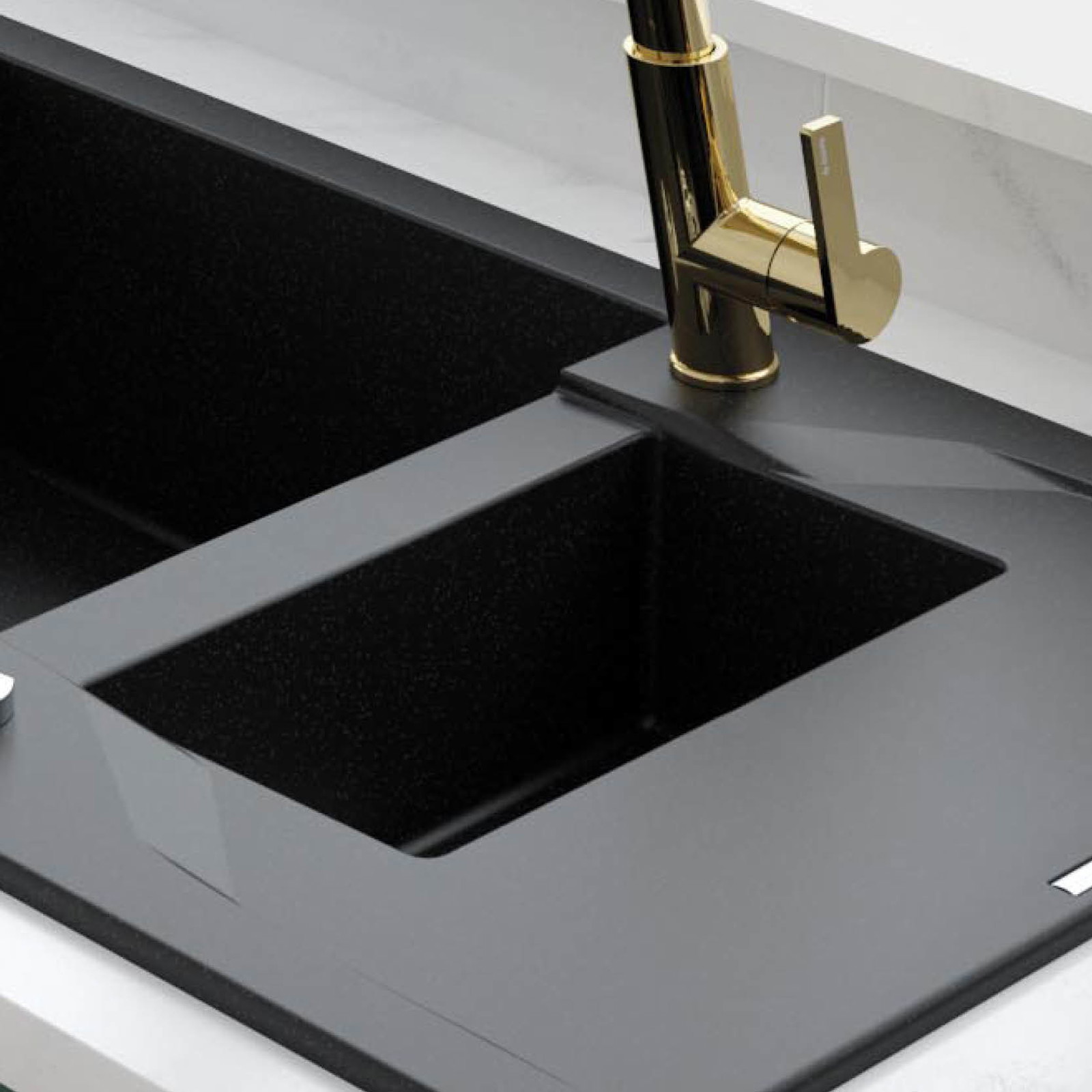 Dodatkowa wielofunkcyjna mała komora - np. do płukania warzyw i owoców lub podłączenia młynka