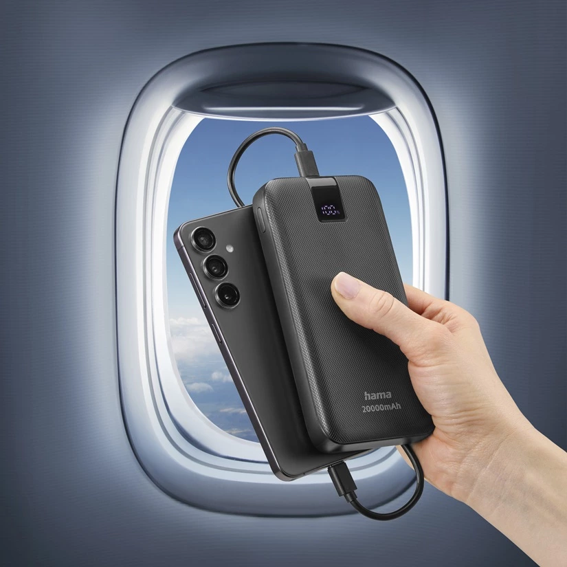Możliwość ładowania trzech urządzeń jednocześnie: 2×USB‑C, 1×USB‑A