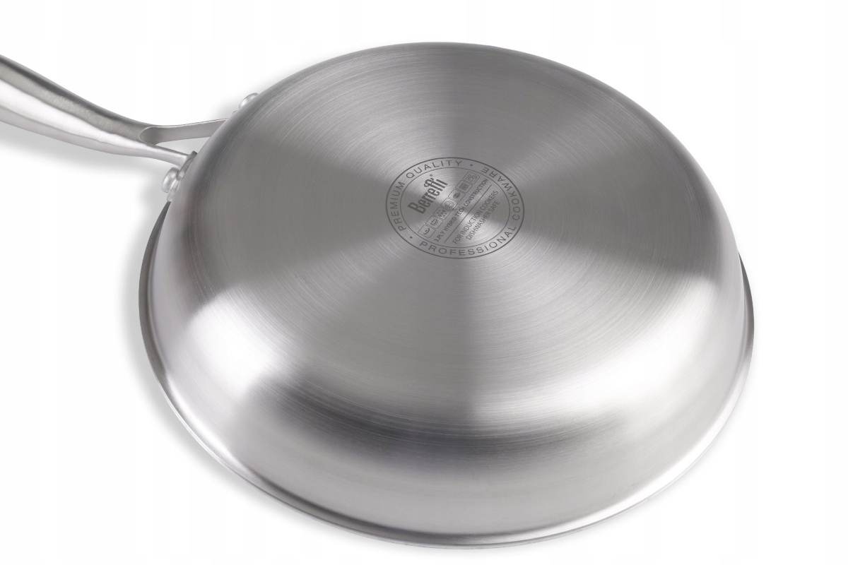 Doskonałe rozprowadzanie ciepła dzięki fakturowanemu dnu heksagonalnemu