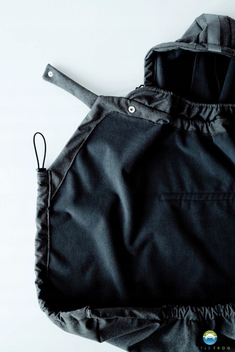 Wygodna kieszeń dla rodzica