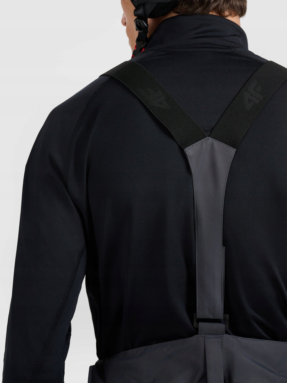 Funkcjonalne detale – Kieszenie, wentylacja i wzmocnienia