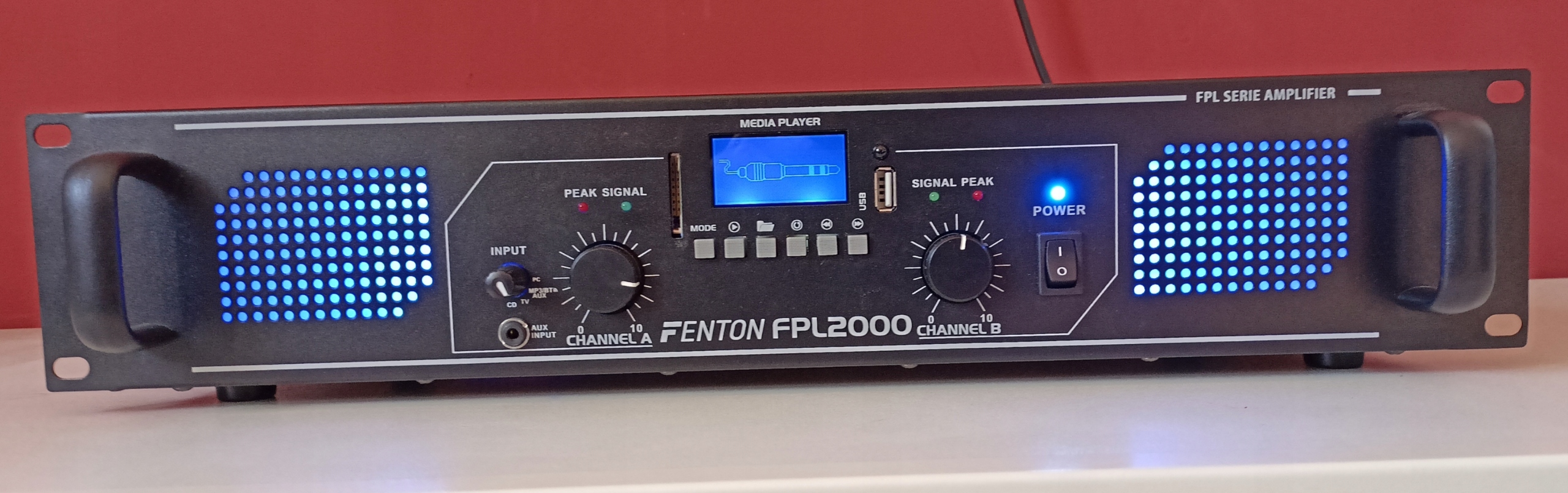 Łatwe podłączenie zewnętrznych źródeł audio