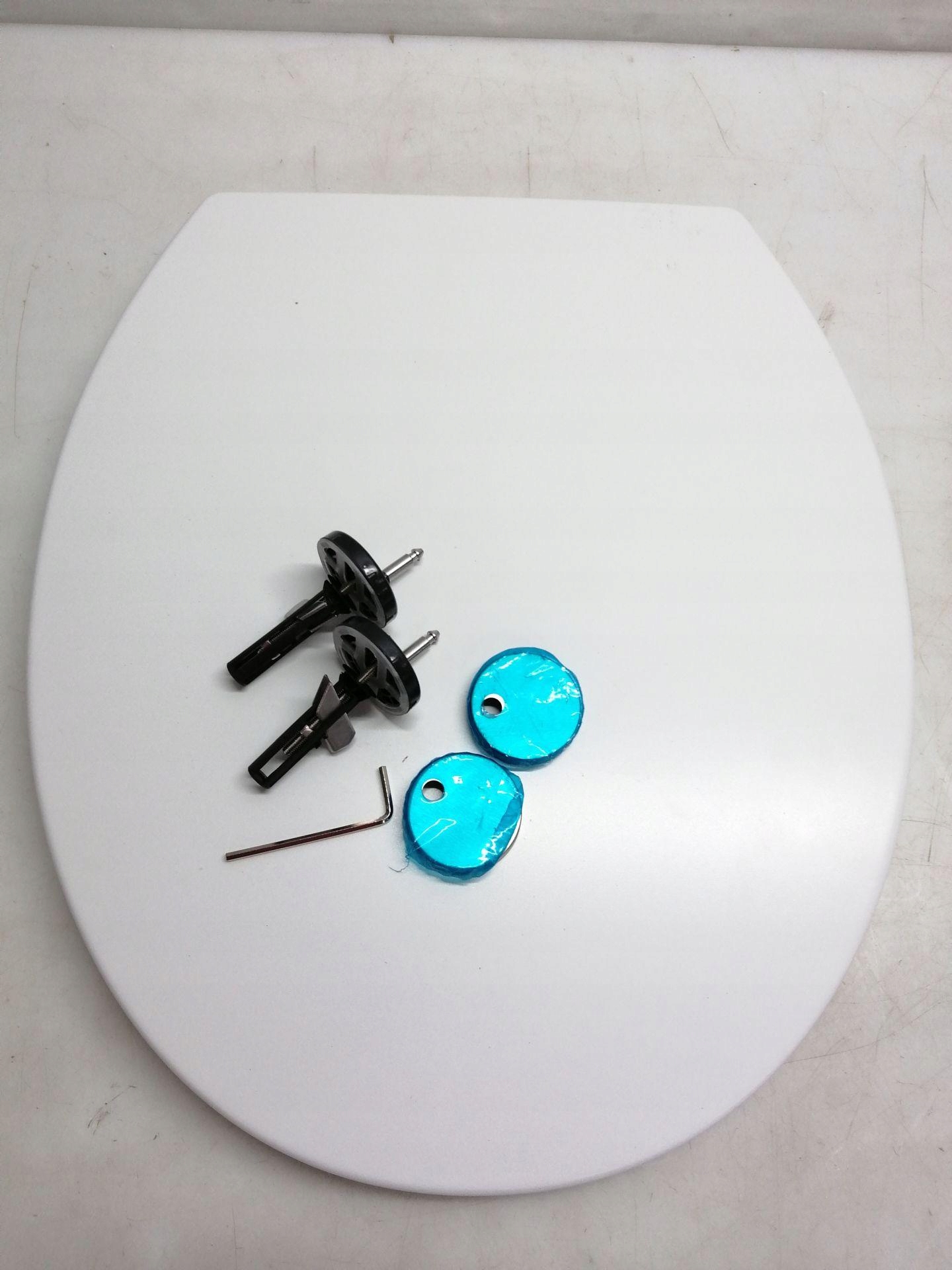 Ciche zamykanie – Zintegrowany mechanizm Easy-Close