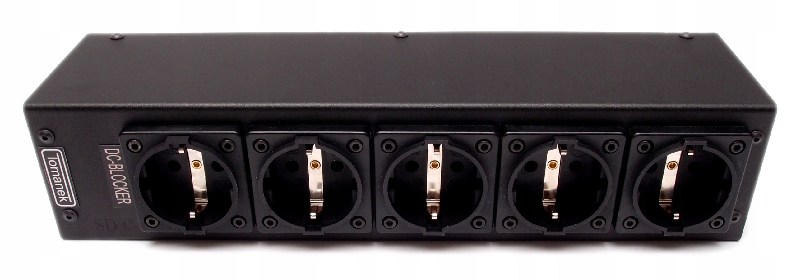 DC-blocker eliminujący niepożądaną składową stałą