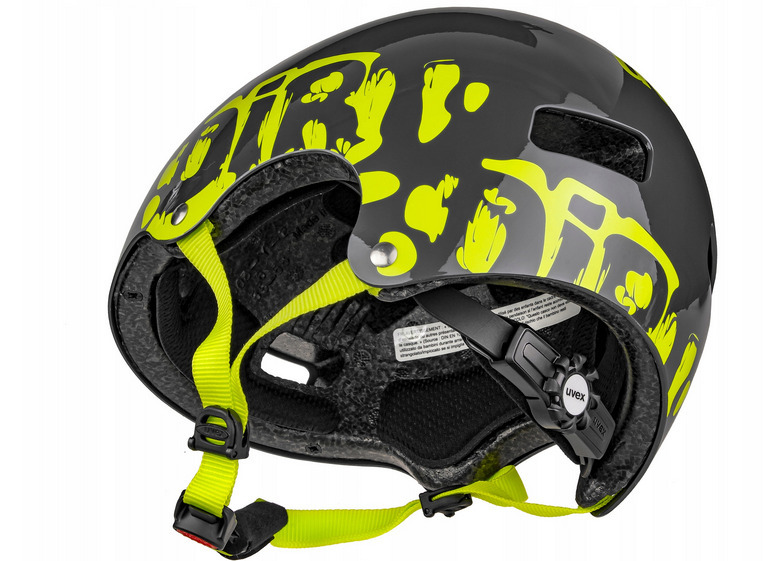 Wygodne zamknięcie MONOMATIC i regulowane paski FAS