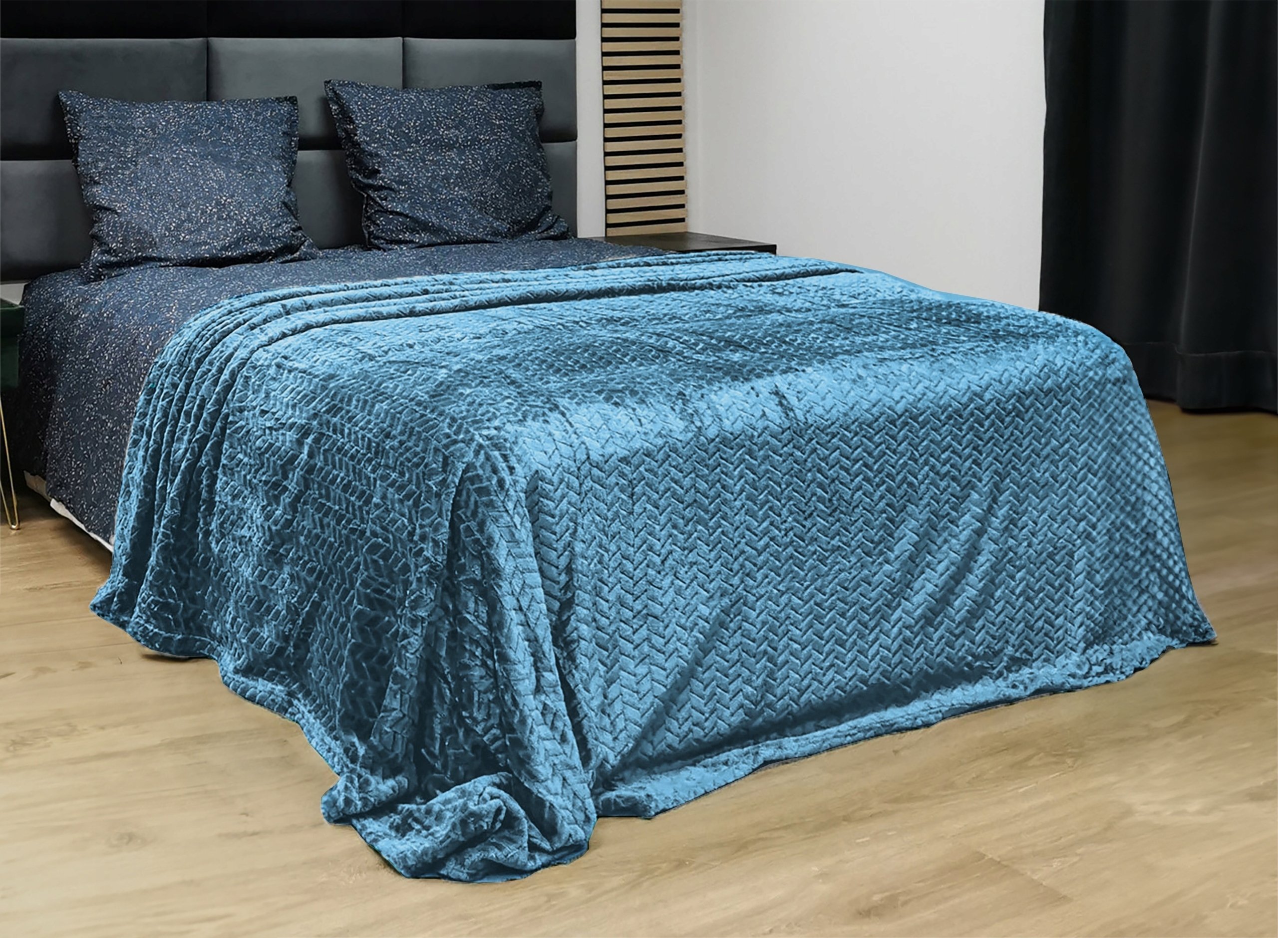 Ciepły koc Fuero 160x200 – Elegancja i komfort w Twoim wnętrzu