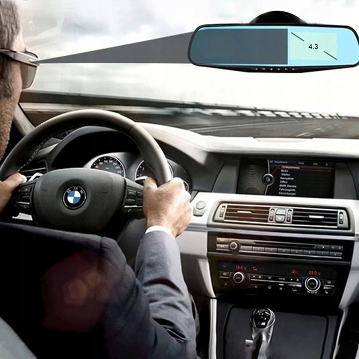 Komfortowe mocowanie na lusterku wstecznym