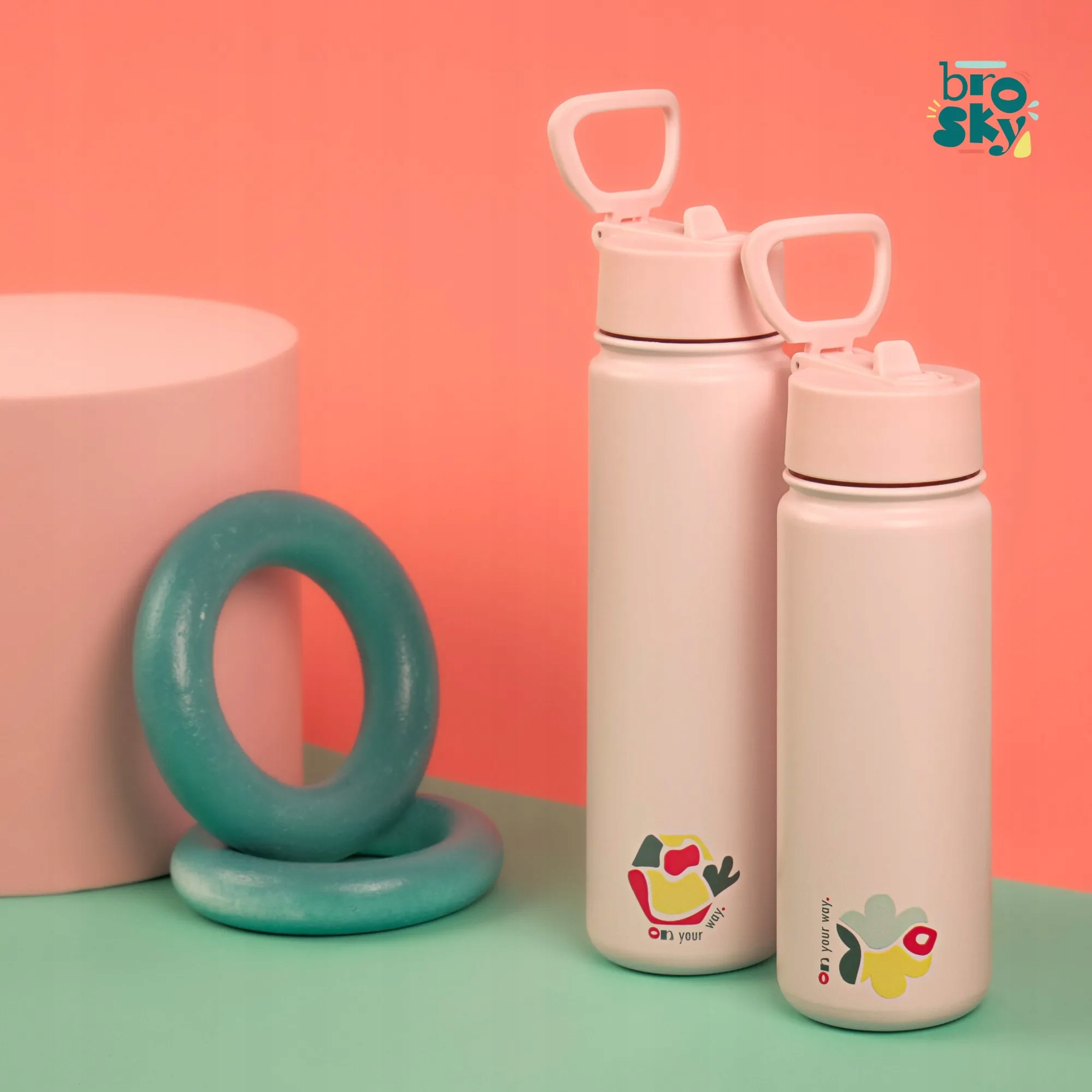 Wygodne rozwiązania – Zakrętka, słomka i uchwyt