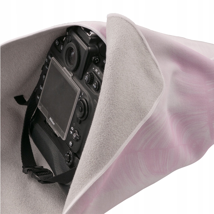 Wszechstronność i łatwość użycia – idealna do aparatów i laptopów