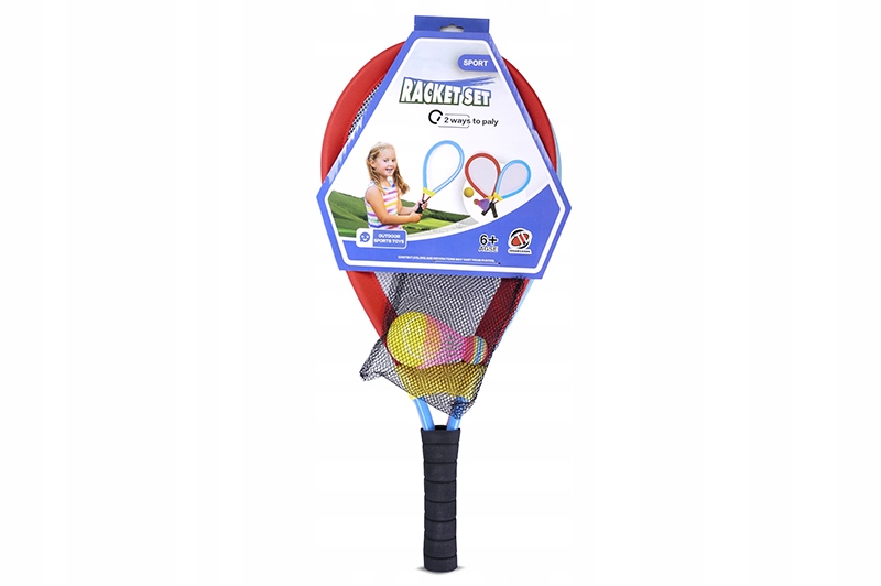 W skład zestawu wchodzą: rakietki, piłeczka i lotka