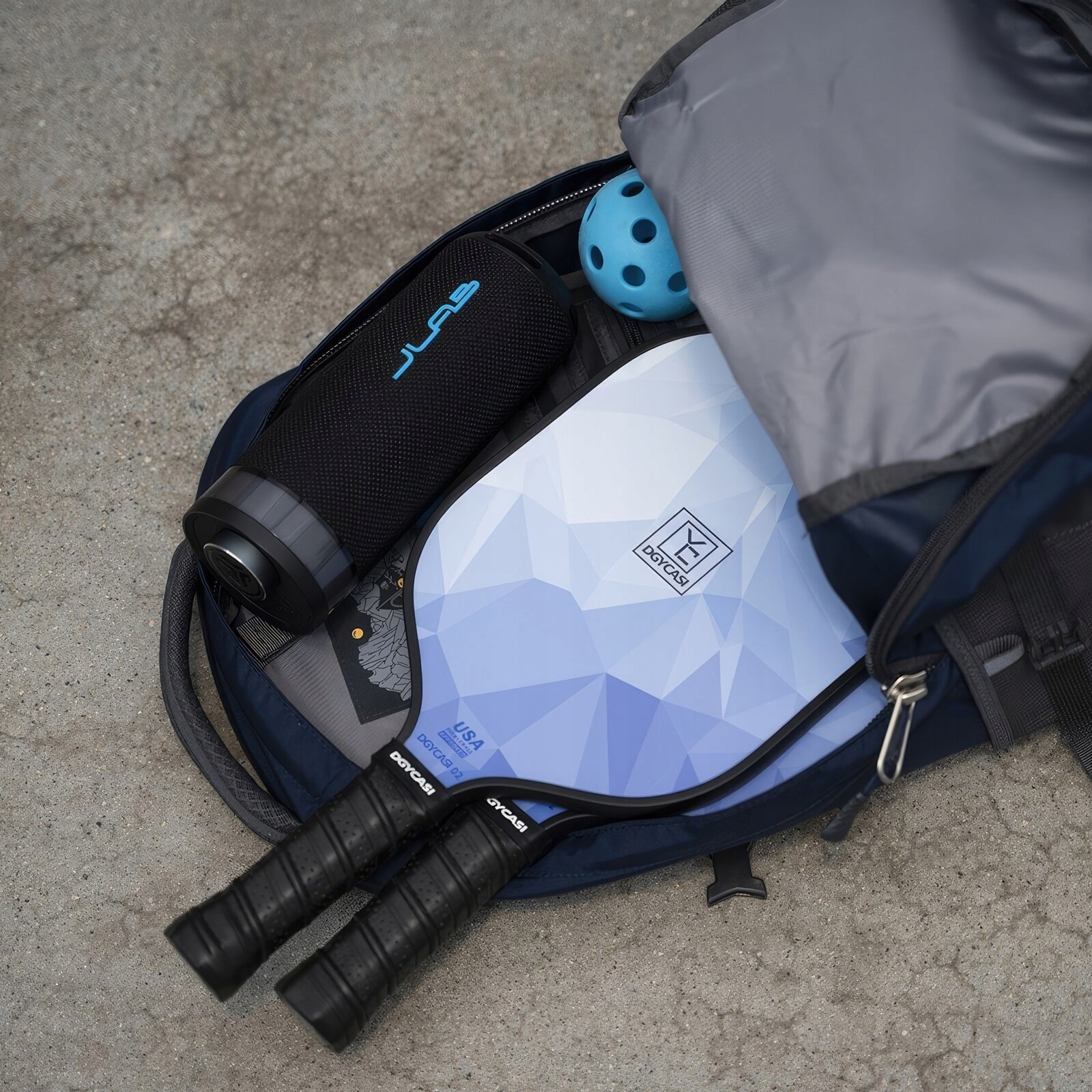 Wygodny uchwyt – łatwe przenoszenie i zawieszanie