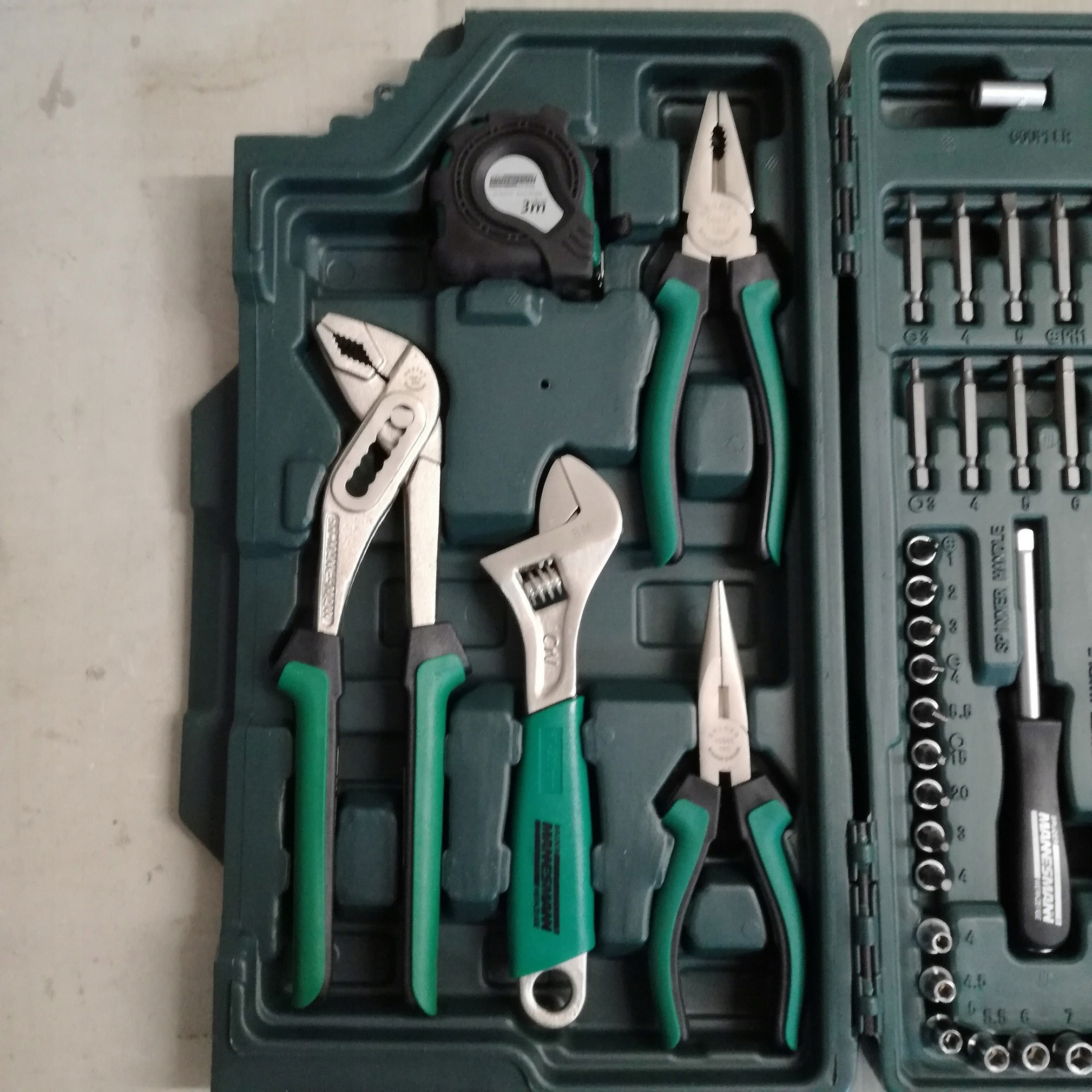 Kompatybilność z różnymi zamkami – Elastyczność w montażu