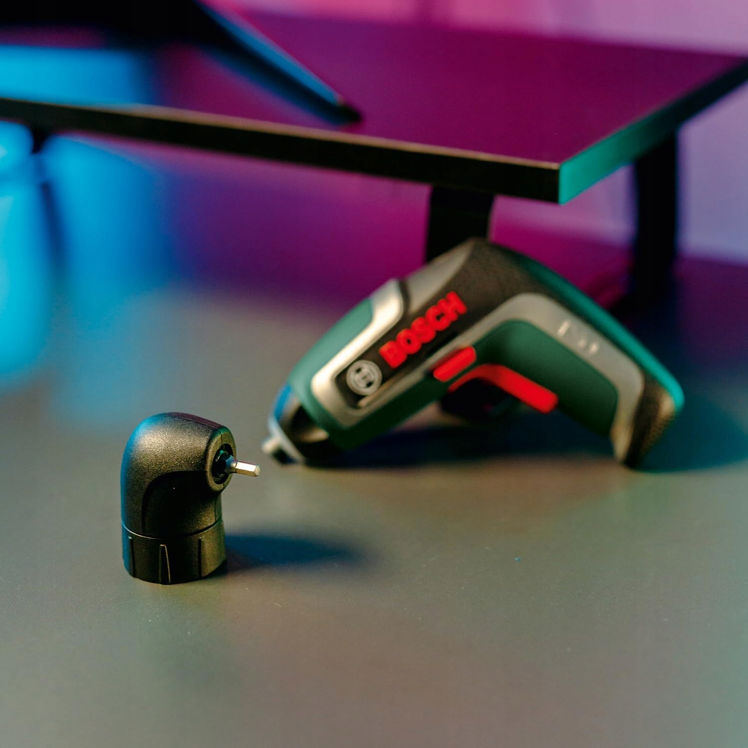 Ergonomiczna konstrukcja i poręczność wkrętarki IXO