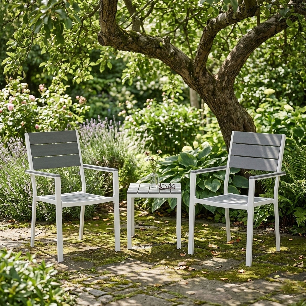 Wygodne podłokietniki i szerokie siedzisko