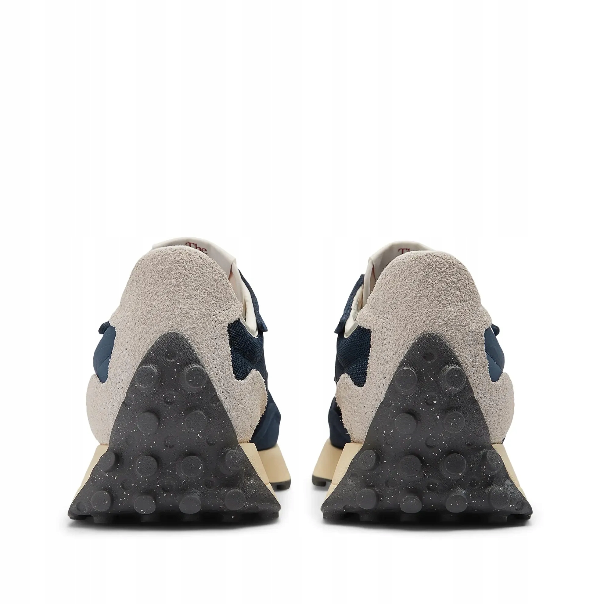 Agresywny bieżnik dla lepszej przyczepności